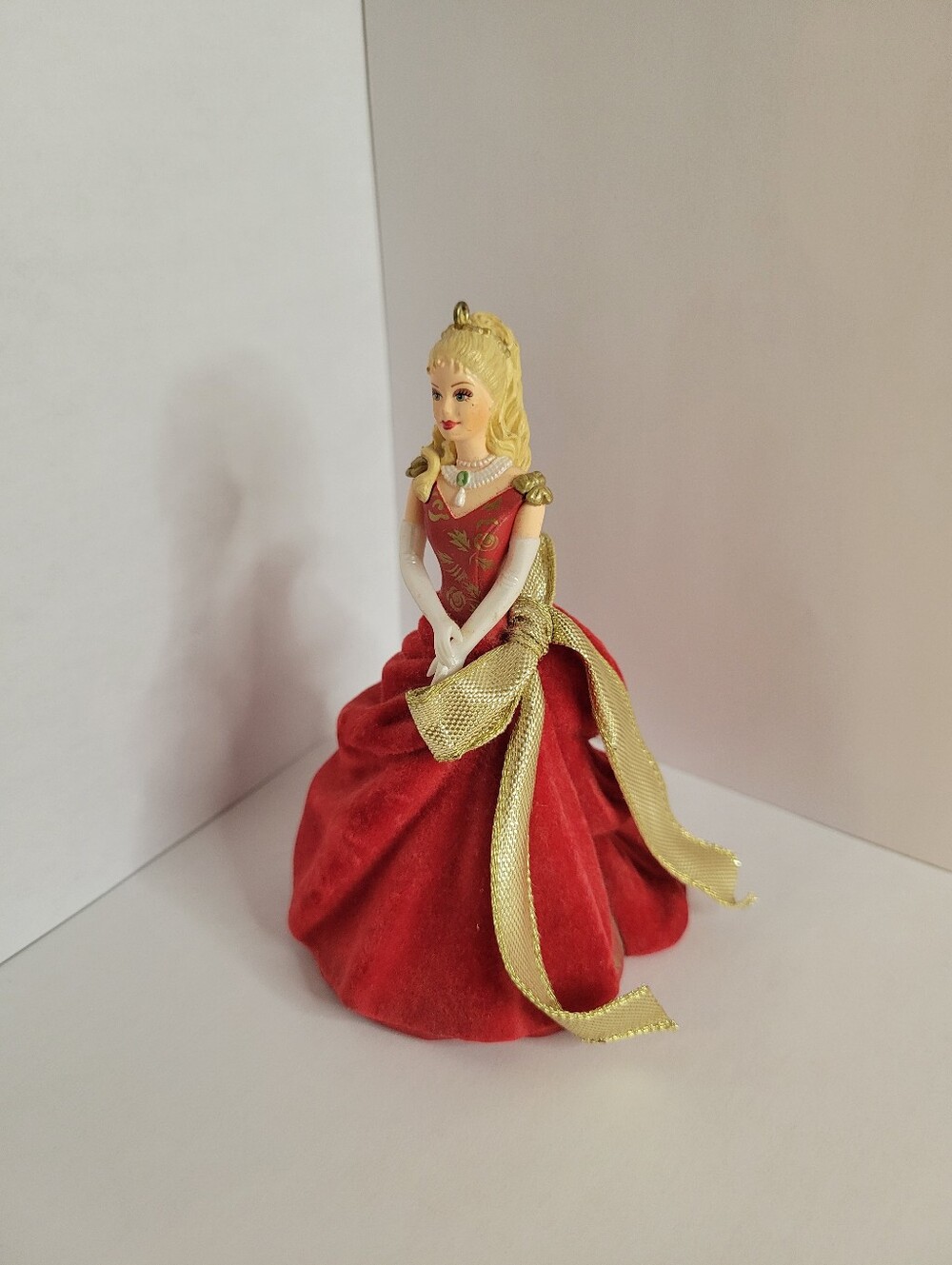 Barbie In A Christmas Carol Eden Starling Red & Gold Holiday Ornament